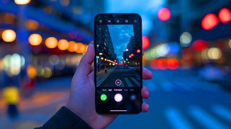 „Ein Schlag ins Gesicht für alle Fotografen“ - Wie WhatsApp jetzt bei schlechtem Licht die Fotografie revolutioniert und Profis das Fürchten lehrt