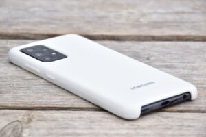 Galaxy S25 erhält One UI 9 als 3.415 MB großes Update, Galaxy S24 folgt gestaffelt
